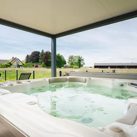 Villa Private Jacuzzi, 3 Suites, Enclosed Garden & Parking Hipsheim