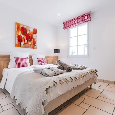 Villa Private Jacuzzi, 3 Suites, Enclosed Garden & Parking Hipsheim