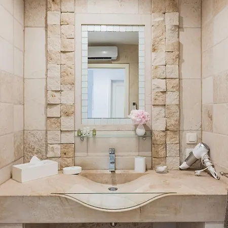 Villa Private Jacuzzi, 3 Suites, Enclosed Garden & Parking Hipsheim