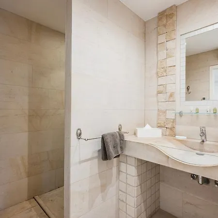 Private Jacuzzi, 3 Suites, Enclosed Garden & Parking * Hipsheim