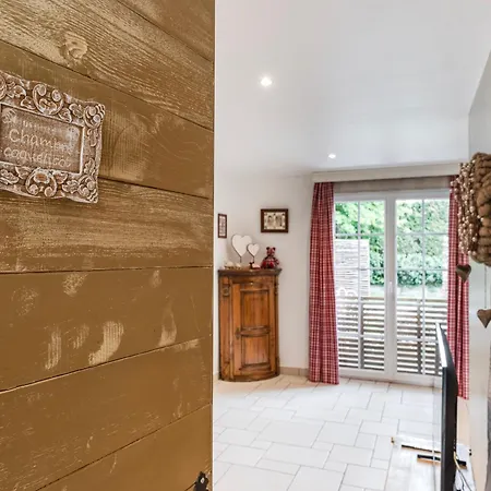 Private Jacuzzi, 3 Suites, Enclosed Garden & Parking Hipsheim